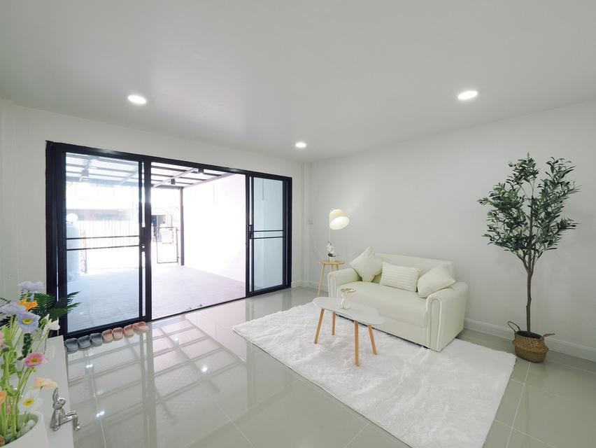 ขายทาวน์เฮ้าส์ 2 ชั้น ม.พรร่มเย็นวิลล่า ขนาด 20 ตร.ว. 3นอน 2น้ำ [ลำลูกกา11-เสมาฟ้าคราม] ขาย 1.38 ล้าน 3