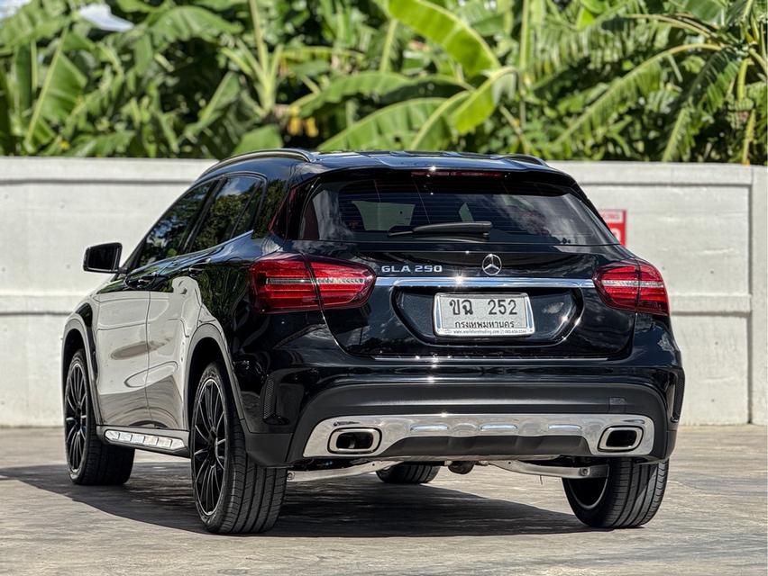 รหัสรถ WRT252 2019 BENZ GLA-CLASS, 250 AMG