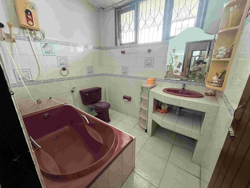 ขายด่วน บ้านริมคลอง 2 ชั้น 90 ตารางวา ปรีดี 26 สุขุมวิท 71 ทำเลสุขุมวิท ใกล้ เอกมัย ทองหล่อ 3