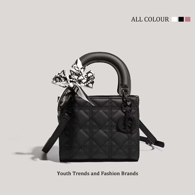 กระเป๋า LADY BAG ฿1259
