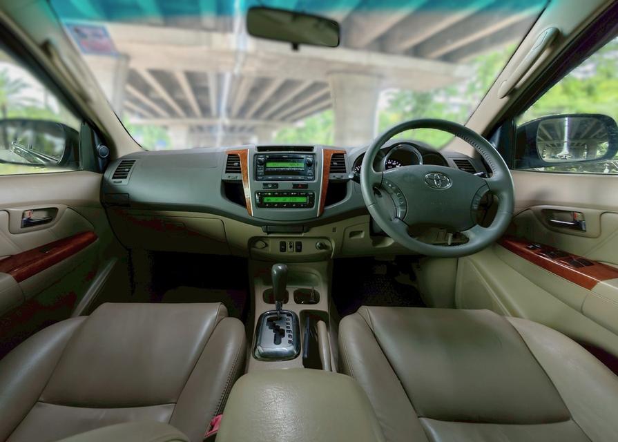 Toyota Fortuner 2.7 V Auto ปี 2009