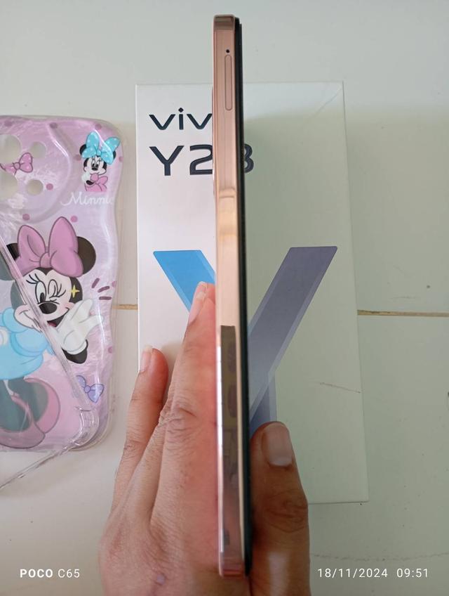 โทรศัพท์ vivo y28 4