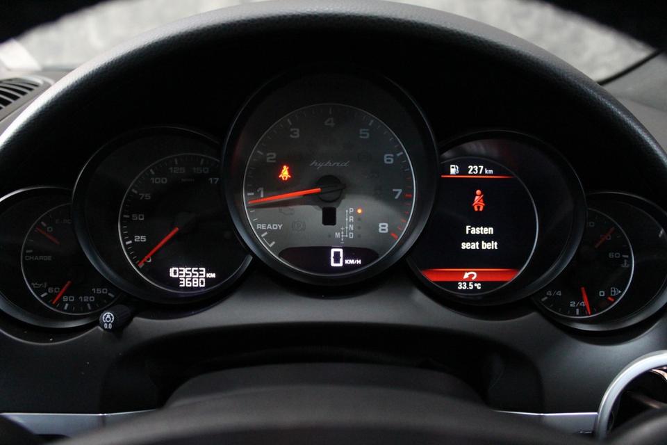 รหัสรถ JRS938 เข้าใหม่สวยจัด กับ Porsche Cayenne Hybrid 2013  17