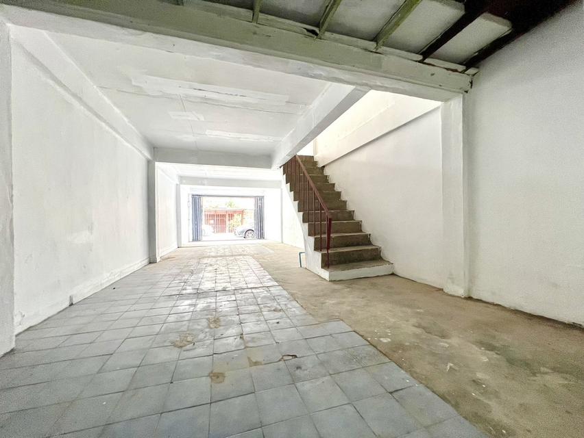 ✨ขายด่วน ตึกแถว 2 ชั้น (ต่อเติมเพิ่มเป็น 3 ชั้น) ทำเลดี ซอยเอกชัย 62 เดินเข้าซอยเพียง 100 เมตร ใกล้ตลาดปิ่นทองและ Big C บางบอน 5