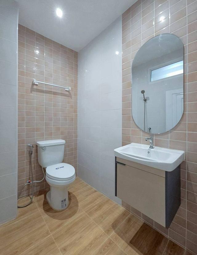 หมู่บ้านณรงค์สุขนิเวศน์  ถนนเลี่ยงเมืองนนท์ทาวน์เฮาส์ 2 ชั้น มีระเบียงด้านหน้า ทำเลติวานนท์ - รัตนาธิเบศร์ ทำเลดี ตกแต่งใหม่พร้อมอยู่ 10