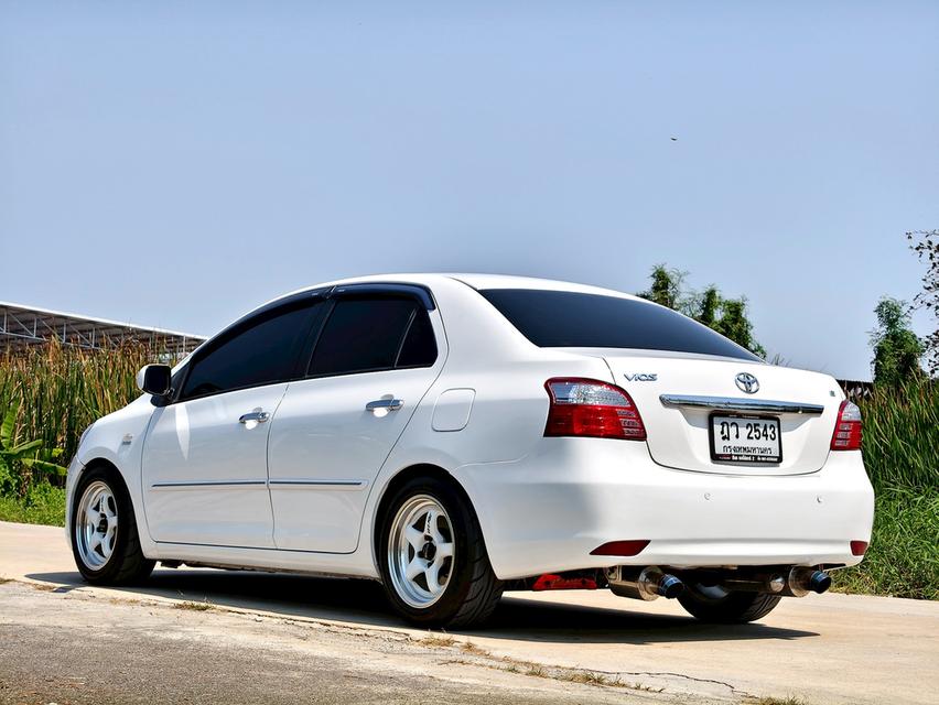 TOYOTA Vios 1.5E M/T ปี 2010 💯  🚘 รถสีขาว [Super White] 💯 รถบ้าน มือเดียวป้ายแดง 💯 🕰 เลขไมล์ 207,xxx km.  รับซื้อขาย รถยนต์มือสอง  TEL 085337553 รูปที่ 4