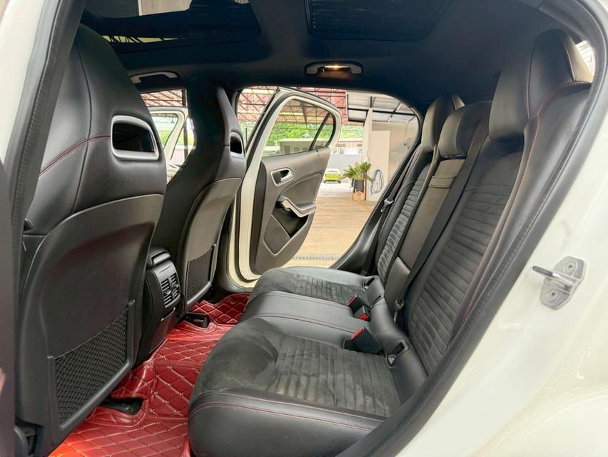 Mercedes-benz GLA250 2.0 AMG Dynamic ปี2020 รถบ้าน ใช้น้อย ไม่เคยชนไม่เคยทำสี  9