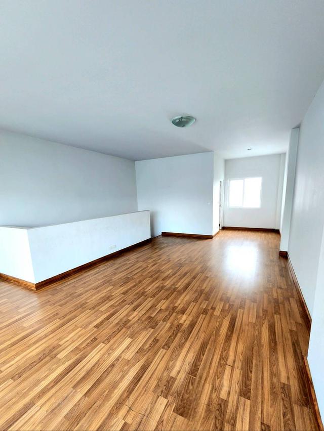 ทาวน์โฮมวัชรพล 3ชั้น หลังมุม หมู่บ้านเดอะริคโค้ ทาวน์ วัชรพล ถนนร่วมมิตรพัฒนา(ใกล้ห้าแยกวัชรพล) 11