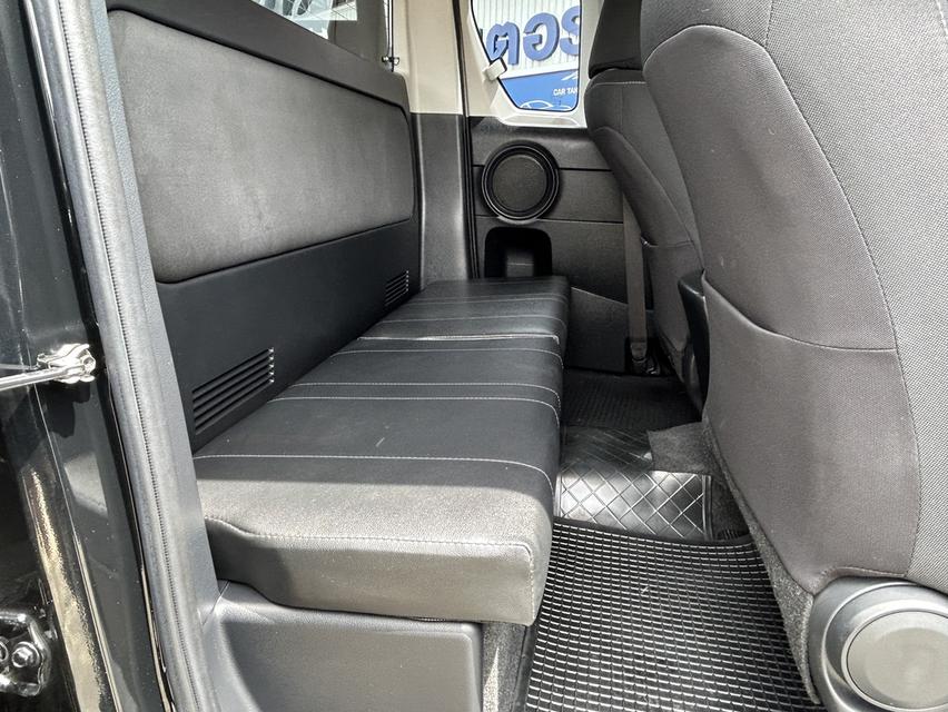 Toyota Hilux Revo 2.4 Entry Smart Cab Prerunner AT ปี 2021  ผ่อน 8,957 บาท รูปที่ 4