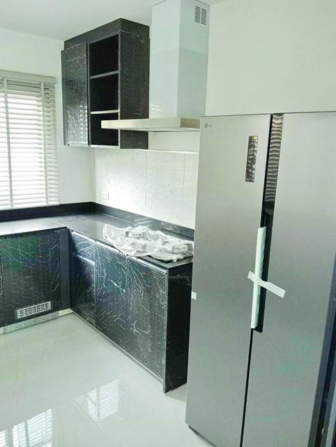 MEGAบางนา 700ม. MRT ศรีลาซาล 4.4 กม.ให้เช่าบ้านใหม่สุดหรู 2 ชั้น 95ตร.วา. 330ตร.ม. หรูหรา พร้อมเฟอร์ฯ 6แอร์ 4-5นอน 5 น้ำ 5