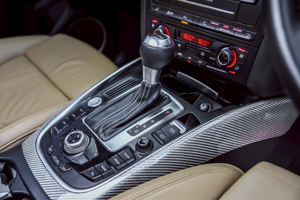 รหัสรถ CBL7567 Audi Q5 2.0 TDI DPF Quattro AT 2011 18
