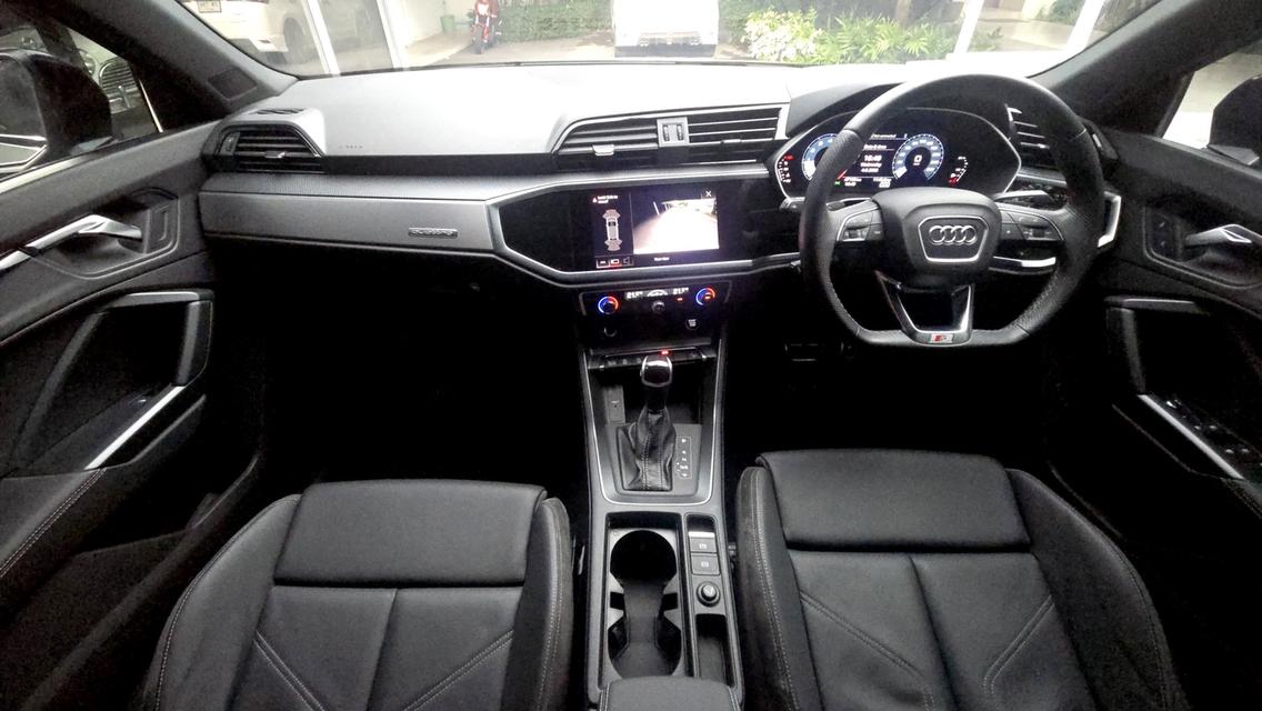 รหัสรถ WB36 Audi Q3 Sportback 40TFSI Quattro S Line Black Edition  ปี 2022 9