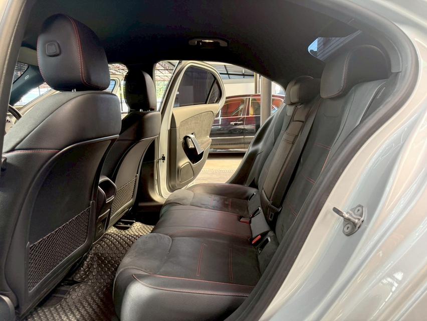 Mercedes-benz A200 1.3 AMG Dynamic ปี 2022 15