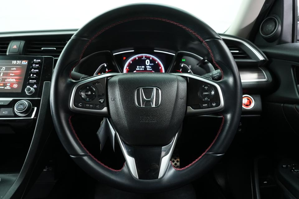 2019 HONDA CIVIC FC 1.5 RS TURBO สีขาว ไมล์ 69441 กม. 9