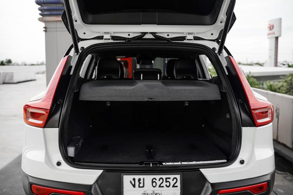 Volvo XC40 T5 R-Design AWD 2019 รูปที่ 19