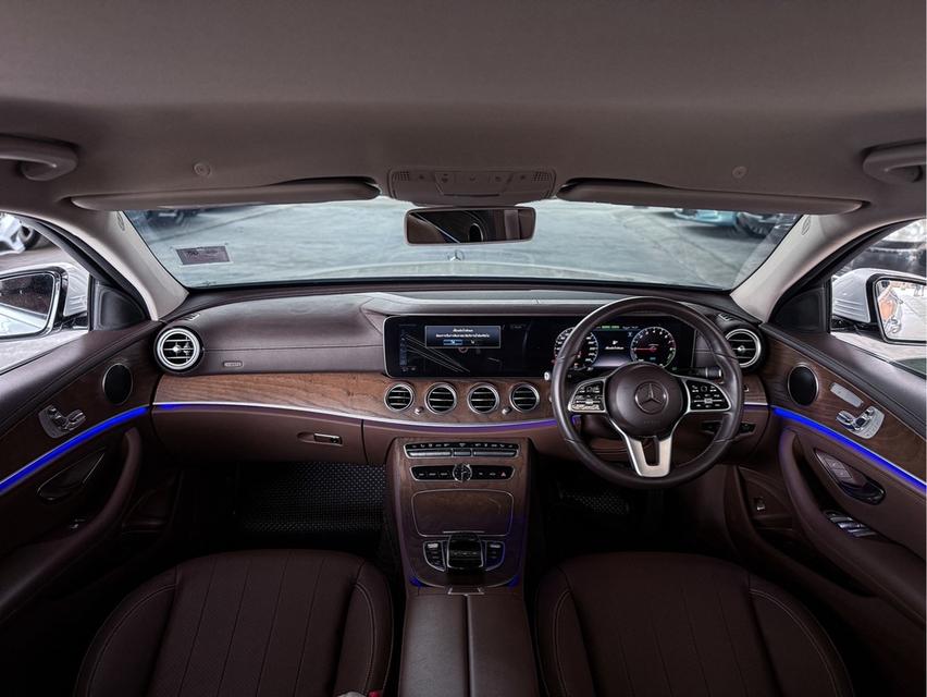 รหัสรถ WRT1030 2019 BENZ E-CLASS, E350e 2.0 EXCLUSIVE 6
