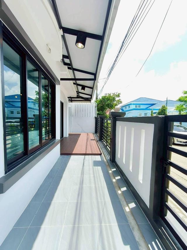 ขายบ้านหลังมุม ตรงข้ามสโมสรหมู่บ้าน | รหัส ST-O หมู่บ้านบุศรินทร์ ถ.พระยาสุเรนทร์ ซอย 40 เขตคลองสามวา กรุงเทพฯ 17