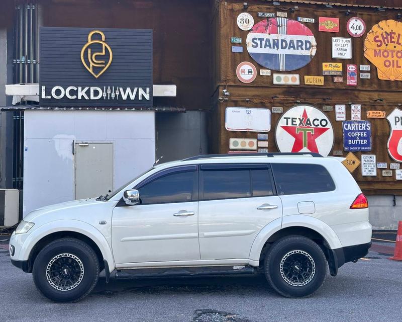 Mitshubishi Pajero 2.5 Sport GT เกียร์ Auto สีขาวมุก ปี 2013 8