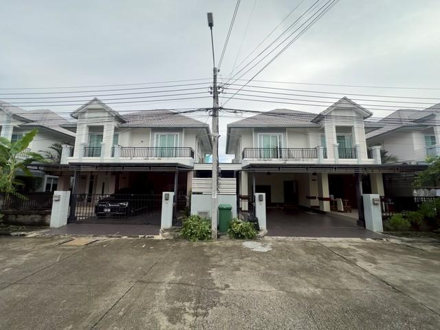 บ้านเดี่ยว 2 หลัง เชื่อมถึงกัน SKY ดอนเมือง – สรงประภา 111 ตร.วา 6 นอน 6 น้ำ เดินเชื่อมเข้าหากันได้ เหมาะสำหรับครอบครัวใ