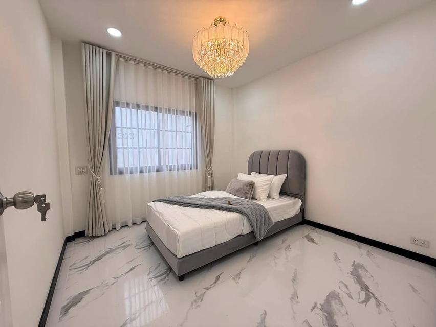 ขายบ้านเดี่ยวชั้นเดียว พัทยา หนองปรือ 3 ห้องนอน รีโนเวทใหม่ 60 ตร.ว. ใกล้ถนนเลียบทางรถไฟ และมอเตอร์เวย์ 10