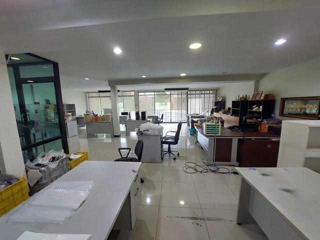 ขายอาคารสำนักงาน ใกล้ BTS สุรศักดิ์ใกล้ เซ็นทรัลพระราม 3 ซอยเจริญราษฎร์7 750 ตารางเมตร 4ชั้น มีลิฟต์ขนส่ง 3