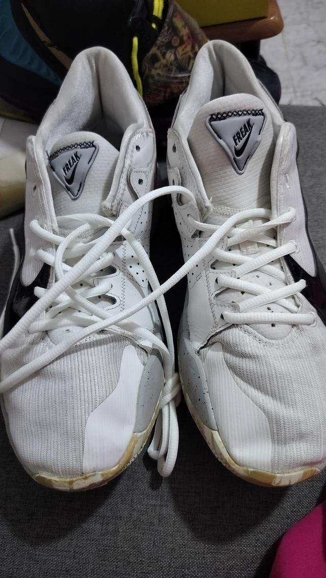 รองเท้ามือ2 4