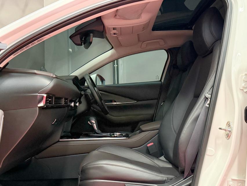 2021 MAZDA CX30 2.0SP รุ่น TOP รถมือเดียวออกป้ายแดง รถสภาพป้ายแดง รถวิ่งน้อย รถเข้าศูนย์ทุกระยะ ไม่เคยมีอุบัติเหตุครับ รูปที่ 13