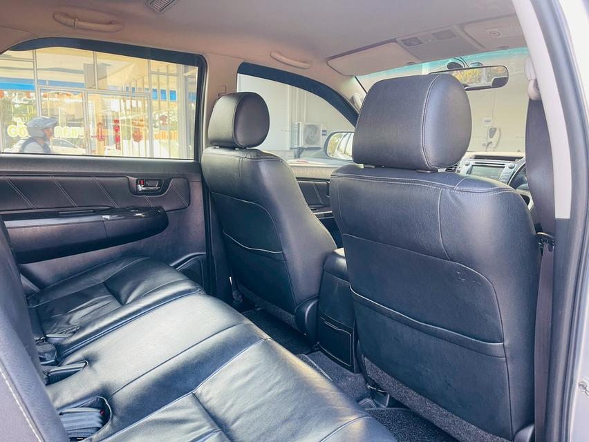 Toyota Foruner 3.0 V Navi AT 2015 รูปที่ 9