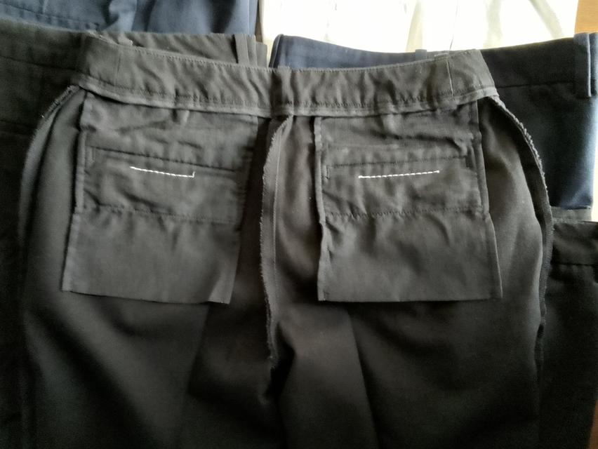มือสอง Uniqlo Smart Ankle Pants กางเกงขายาว ไม่ได้ใช้งาน ขายตัวละ 200 บาท