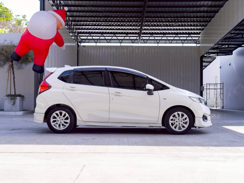 Honda jazz 1.5V+  ปีจด 2019 ♨️ #ประกันเครื่องเกียร์3ปี3หมื่นkm♨️ 3