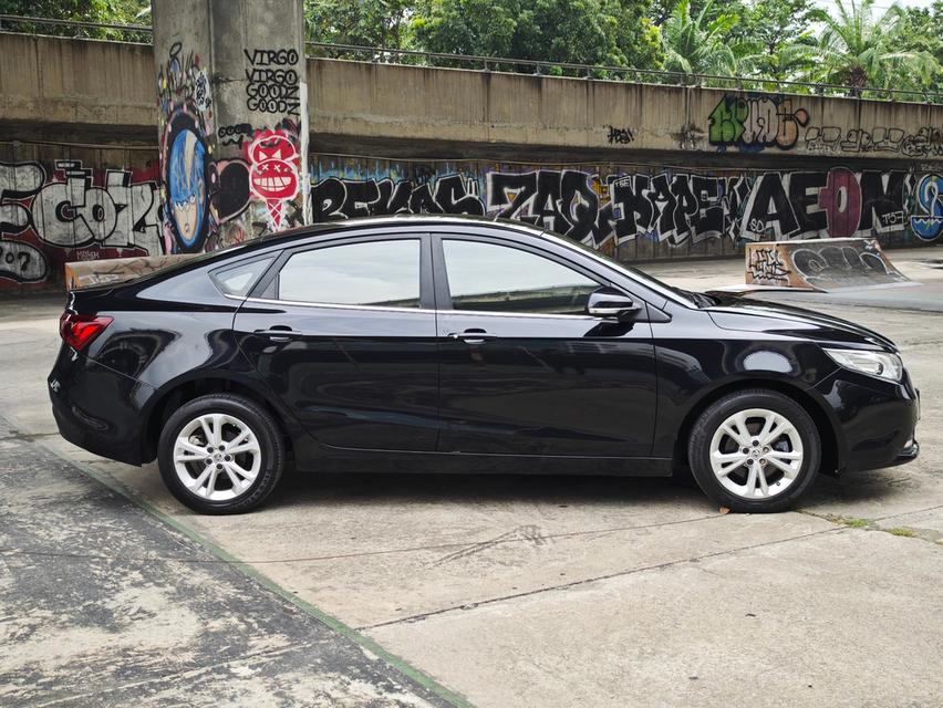 MG-5 1.5 X Sunroof Navi auto ปี 2018  3