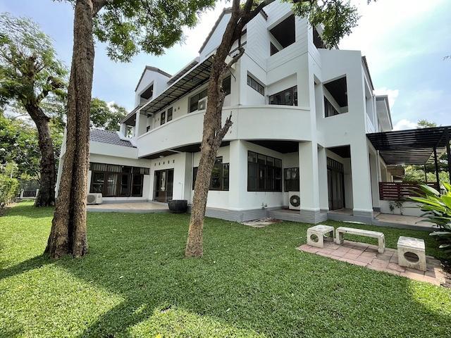 ให้เช่าบ้านเดี่ยว 3 ชั้น 50 ตร.ว. บ้านทำเลคนจีน ถนนวิภาวดีรังสิต ใกล้ MRT ลาดพร้าว 1