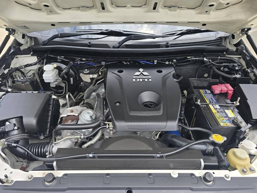 Mitsu Pajero 2.4GT Premium 4WD ปี 2016 รูปที่ 9
