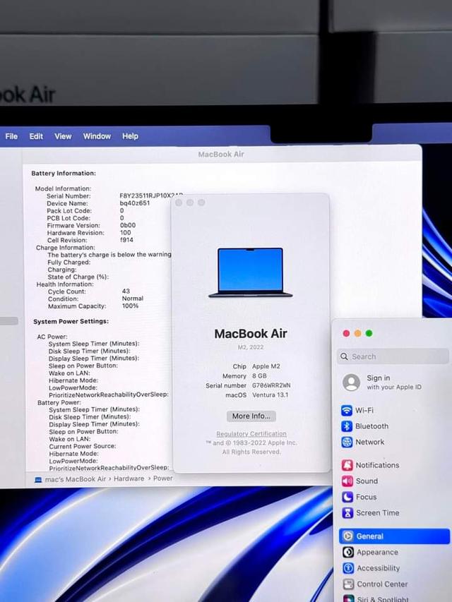 Macbook Air 13.6 inch 2022 (M2)   2