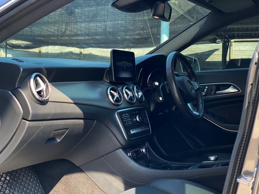 Mercedes-Benz CLA200 Urban Facelift W117 ปี2018 เลขไมล์ 73,xxx km 9