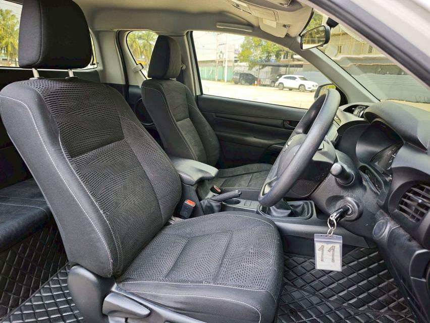 TOYOTA REVO Z-Edition Smart Cab 2.4 Entry M/T 12