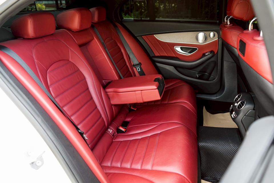 รหัสรถ CBL5353 Mercedes-Benz C300e AMG Dynamic W205 AT 2019 13