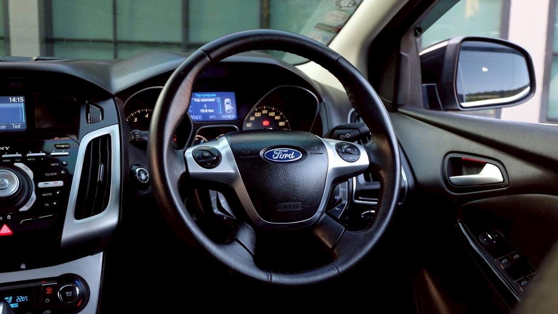 รหัสรถ KN1821 FORD FOCUS 5ประตู 2.0 TOP ปี2012 มีซันรูฟ 11