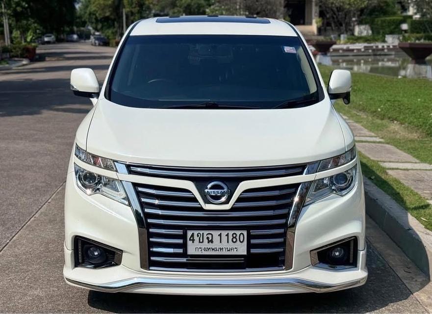 ขาย Nissan Elgrand ปี 2011