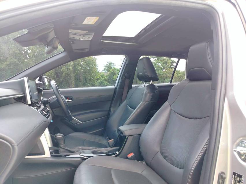 Toyota Cross 1.8 Hybrid Premium  safety สีเทา  ปี 2020  ออโต้  10