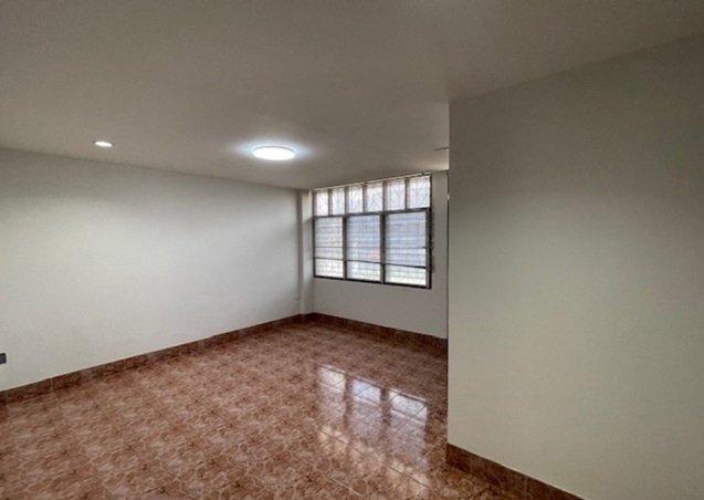 ให้เช่าทาวน์โฮม 4 ชั้น / พหลโยธิน 32 เสนานิคม 1 ซอยต้น ๆ เข้าซอย 100 เมตร / จอดรถ 2-3 คัน 14