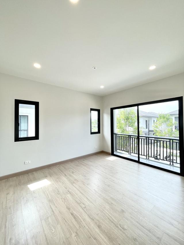 Regent 160 Sqm. บ้านเดี่ยว 2 ชั้น ขนาด 3 ห้องนอน 3 ห้องน้ำ 2 ที่จอดรถ 5