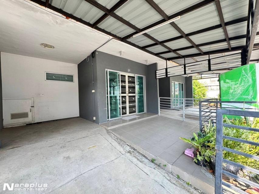 69030198 : ขายทาวน์เฮ้าส์ 2 ชั้น ขนาด 3 ห้องนอน บนที่ดิน 18.20 ตารางวา หมู่บ้าน เดอะคอนเนค ทางด่วนวัชรพล สายไหม บ้านสวย โครงการดี น่าอยู่ ในราคาคุ้มแส 4