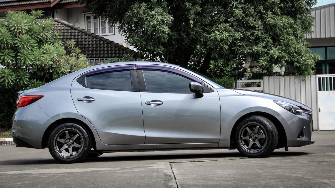 Mazda2 ปี 2020 4