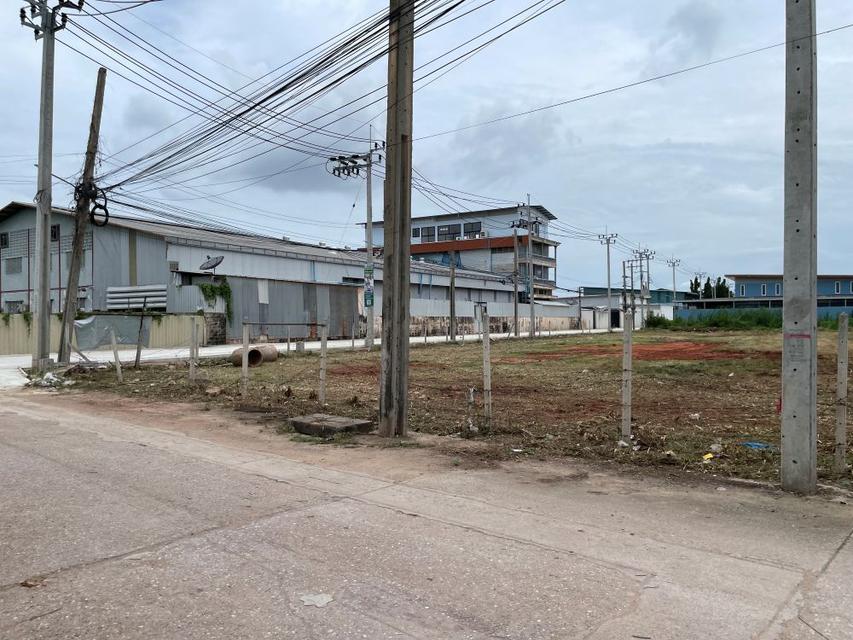 ขายที่ดินถมแล้ว แปลงสวย ขนาด 608 ตรว. ติดถนน 2 ด้าน บางกะดี่ 19 แยก 8 และ เทียนทะเล 20 แยก 14 ใกล้ถนนวงแหวนกาญจนาภิเษก