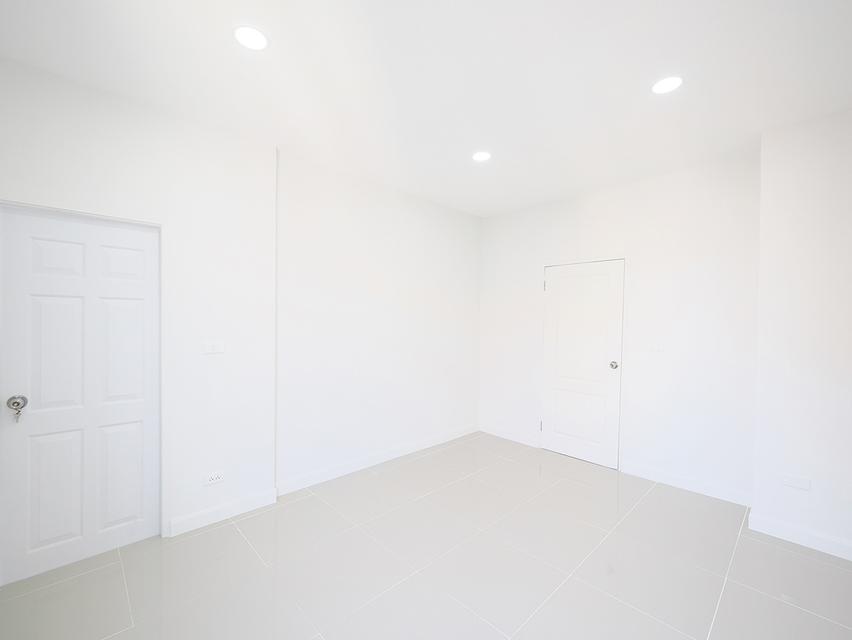 ขายอาคารพาณิชย์ 3 ชั้น ม.เวนิสดิไอริส ขนาด 31.5 ตร.ว. 3นอน 3น้ำ [วัชรพล – สุขาภิบาล5] ขาย 3.45ล้าน 14