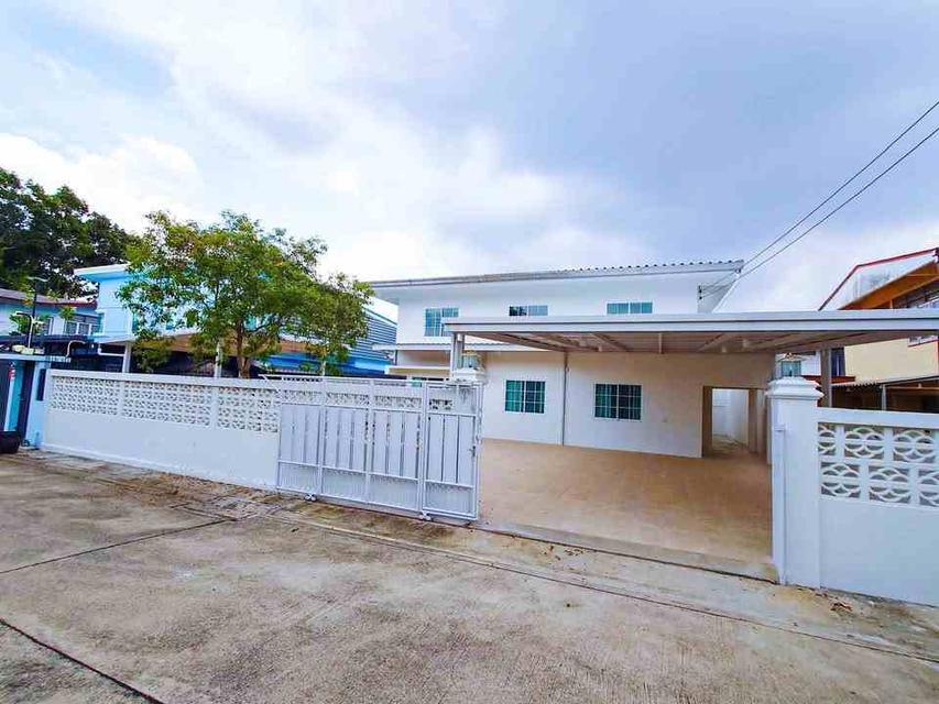 B975 ให้เช่าบ้านเดี่ยวขนาดใหญ่ ถนนศรีบูรพา นวมินทร์ 2