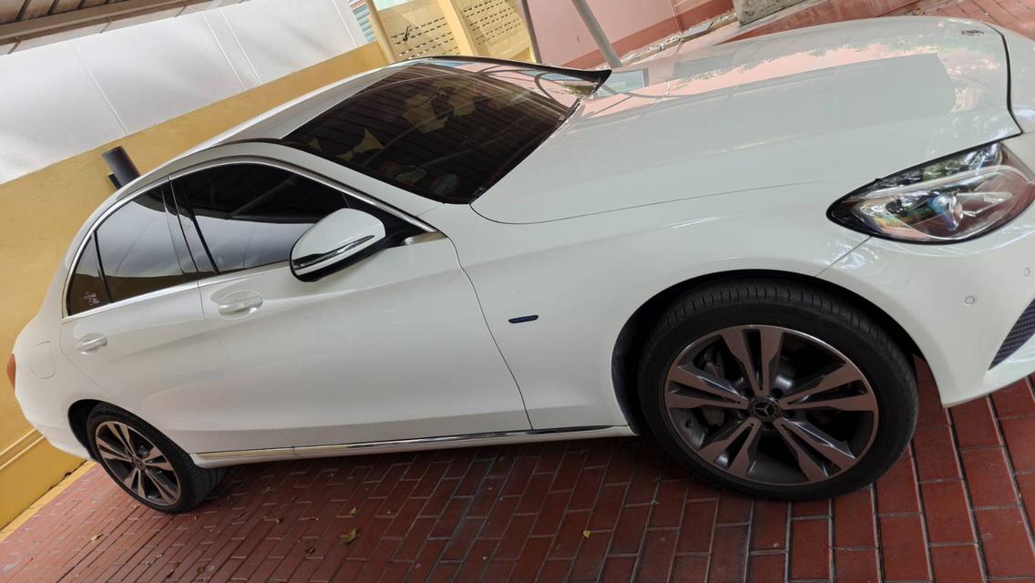Mercedes-Benz C350e ปี 2017