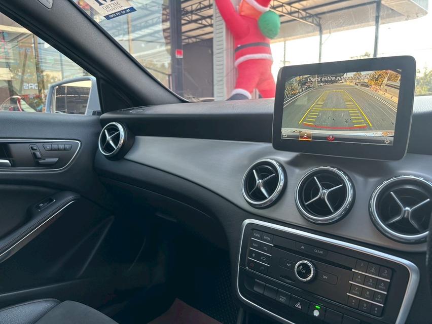 รหัสรถ KPV39 2017 BENZ GLA 250 AMG Dynamic สีน้ำเงิน 10