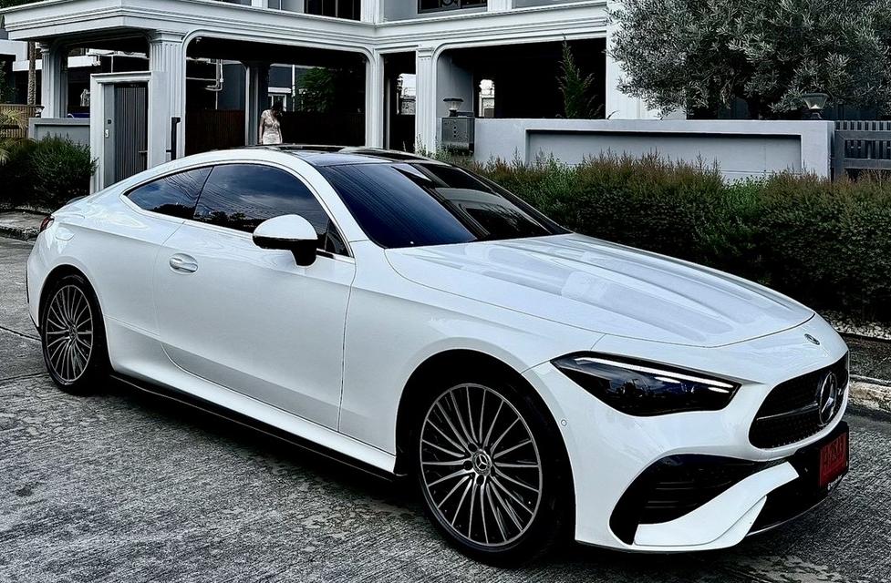 Mercedes-Benz CLE300 AMG Dynamic 4Matic Coupe